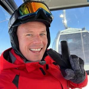 Meet your Posher, Simon